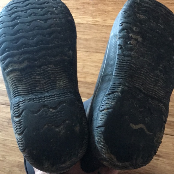 Kids Bogs size 4 - Picture 4 of 7
